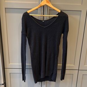 Lululemon charcoal gray Longsleeve Knit Sweater